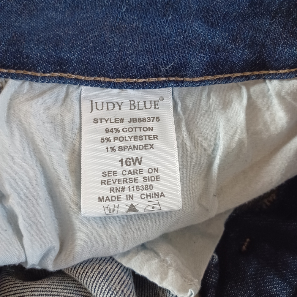 Judy Blue Women's Cropped Jeans Highrise Straight Dark Wash Plus Size 16W - Picture 9 of 12